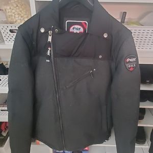 Men's adjustable Pajar winter jacket.